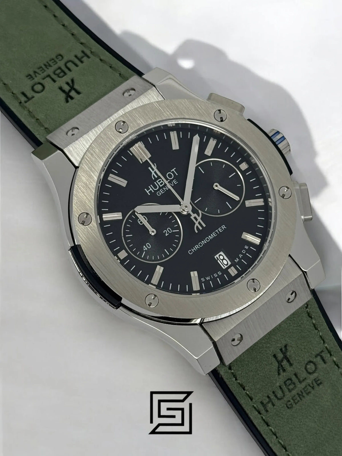 watches HUBLOT CLASSIC NEW - Green Chamois Band - Black Dial - Silver Body