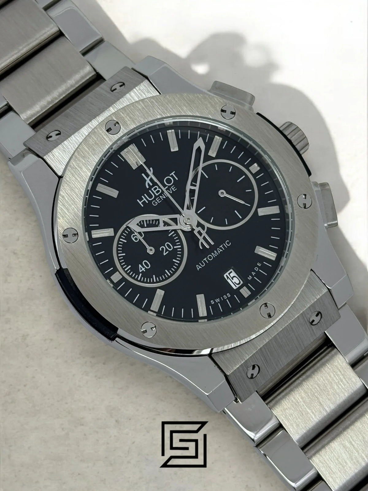 watches Hublot CLASSIC NEW - Silver Metal Band - Black Dial - Silver Body