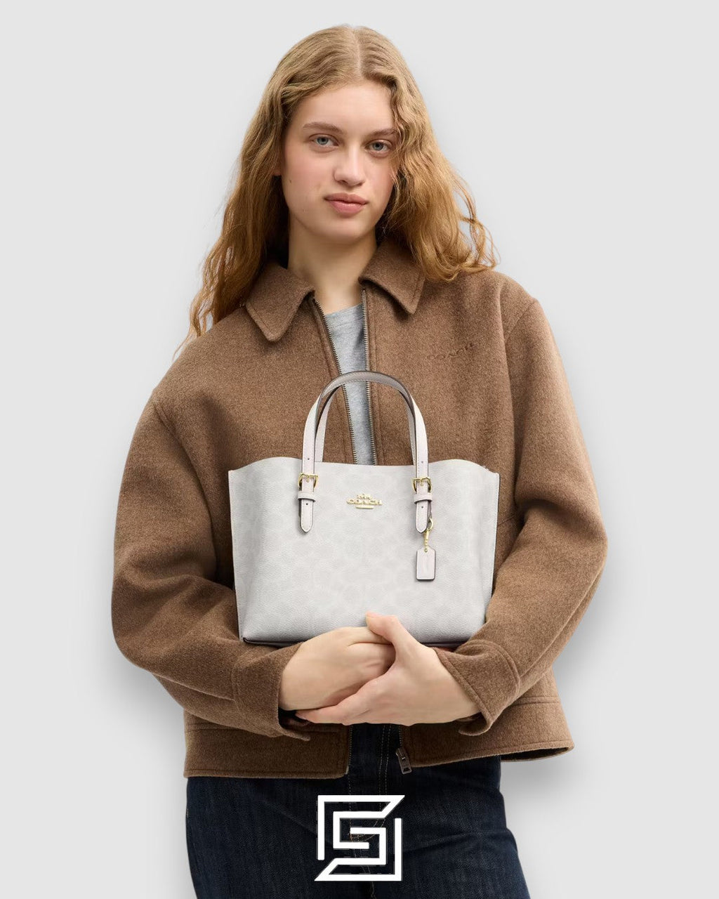 Mollie Tote Bag 25 In Signature Canvas C4250 White