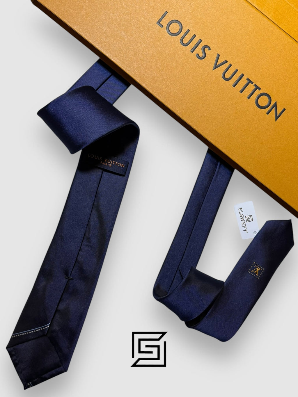 Louis Vuitton - Navy Blue Basic With LV Logo