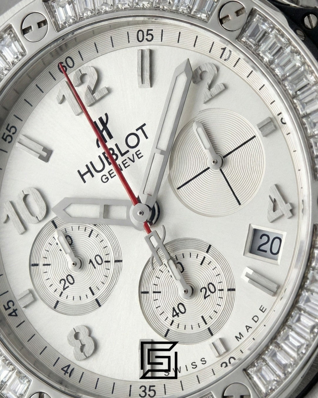Hublot Big Bang Women – White Dial, Diamond Bezel & Black Rubber