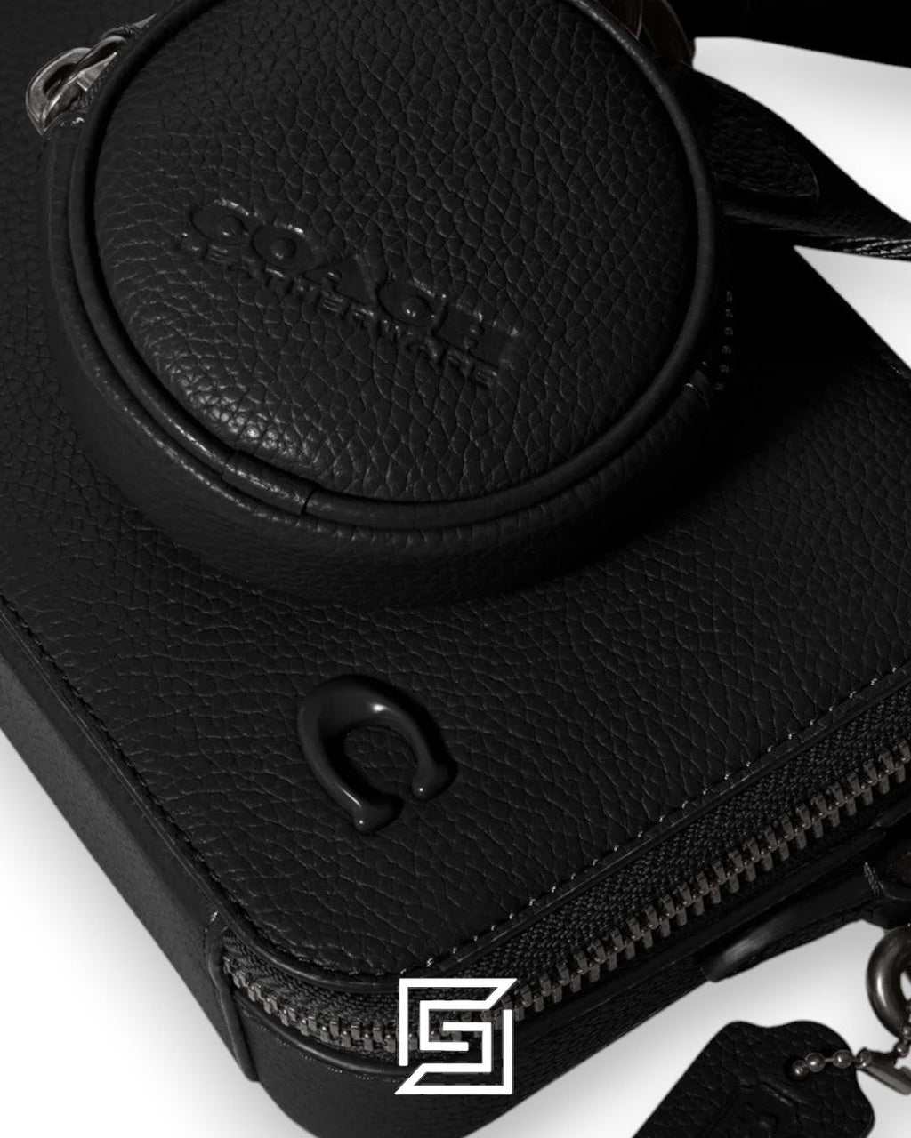 Charter Slim Crossbody CC070 Black