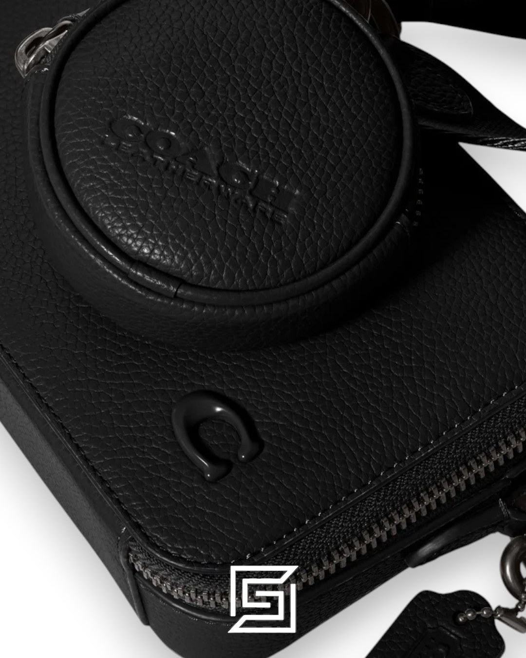 Charter Slim Crossbody CC070 Black