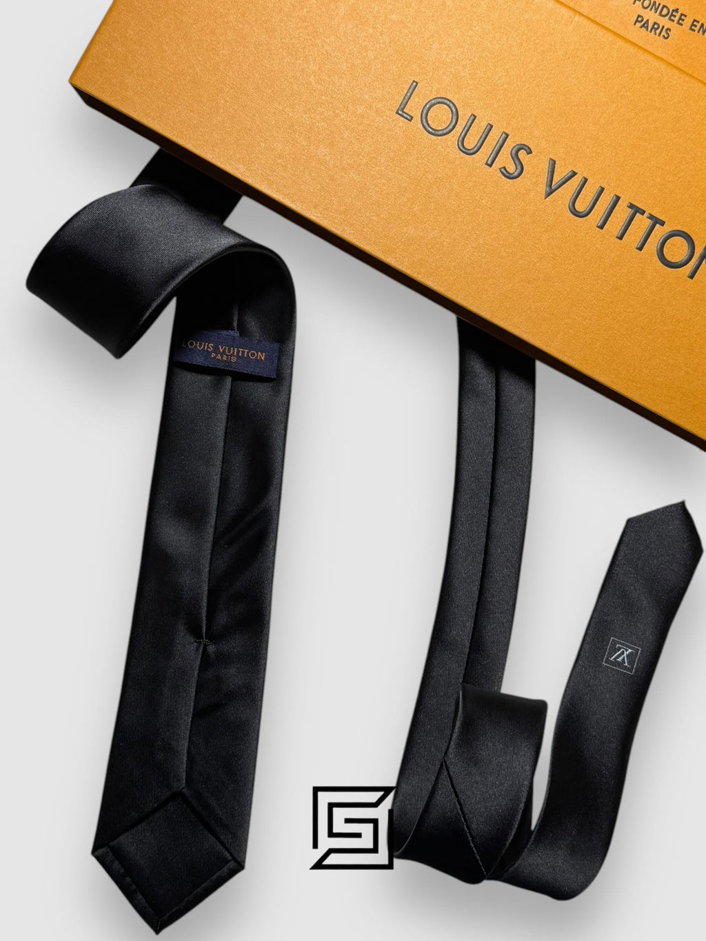 Louis Vuitton - Black Basic With LV Logo