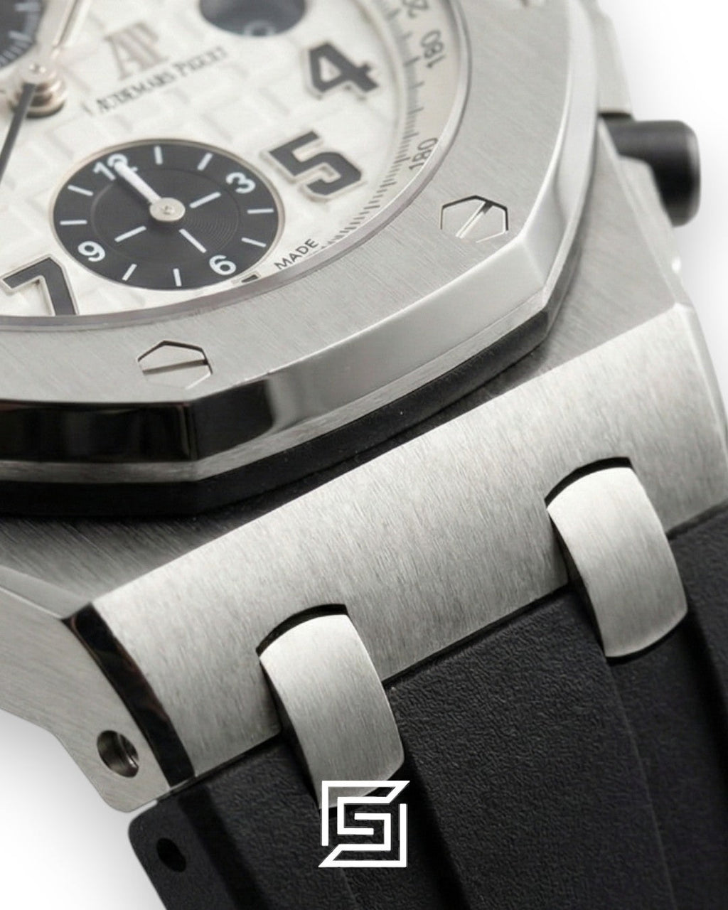 Audemars Piguet Royal Oak Offshore Chronograph "Panda" White Dial Automatic - 42mm