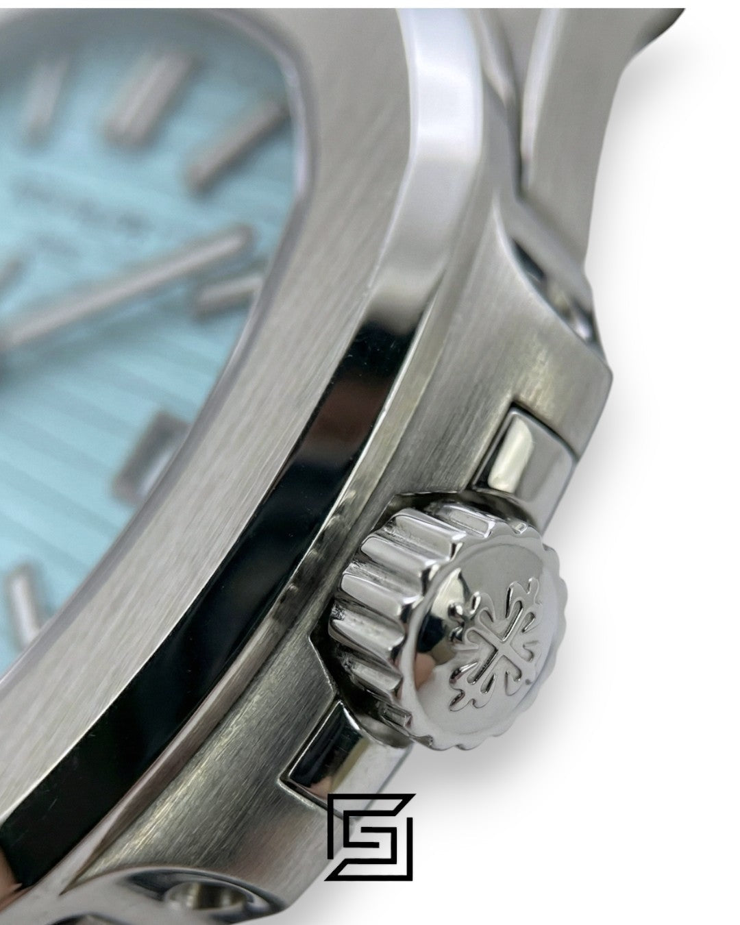 Patek Philippe Nautilus – Tiffany Dial – Black Rubber Strap – Japanese Automatic